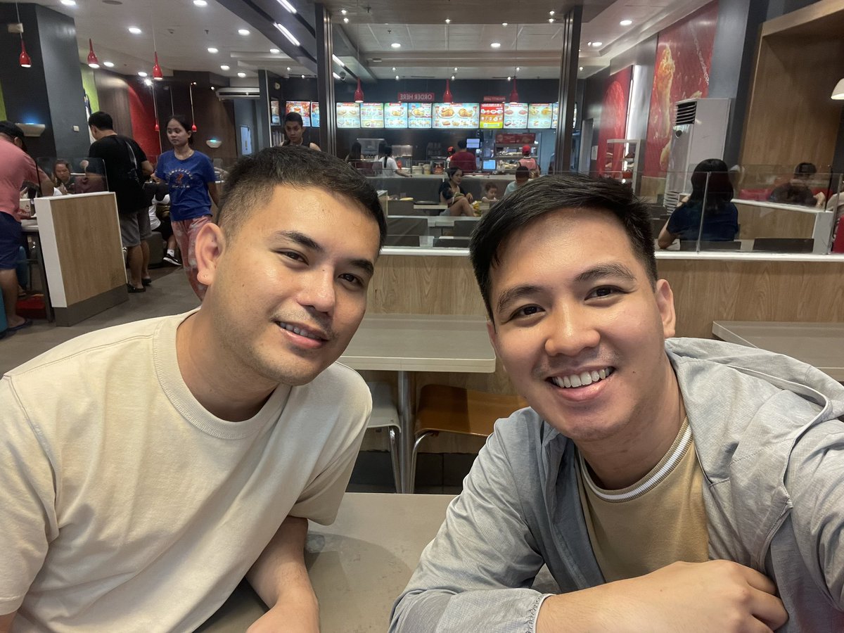 Magkakulay pa nga. 😆