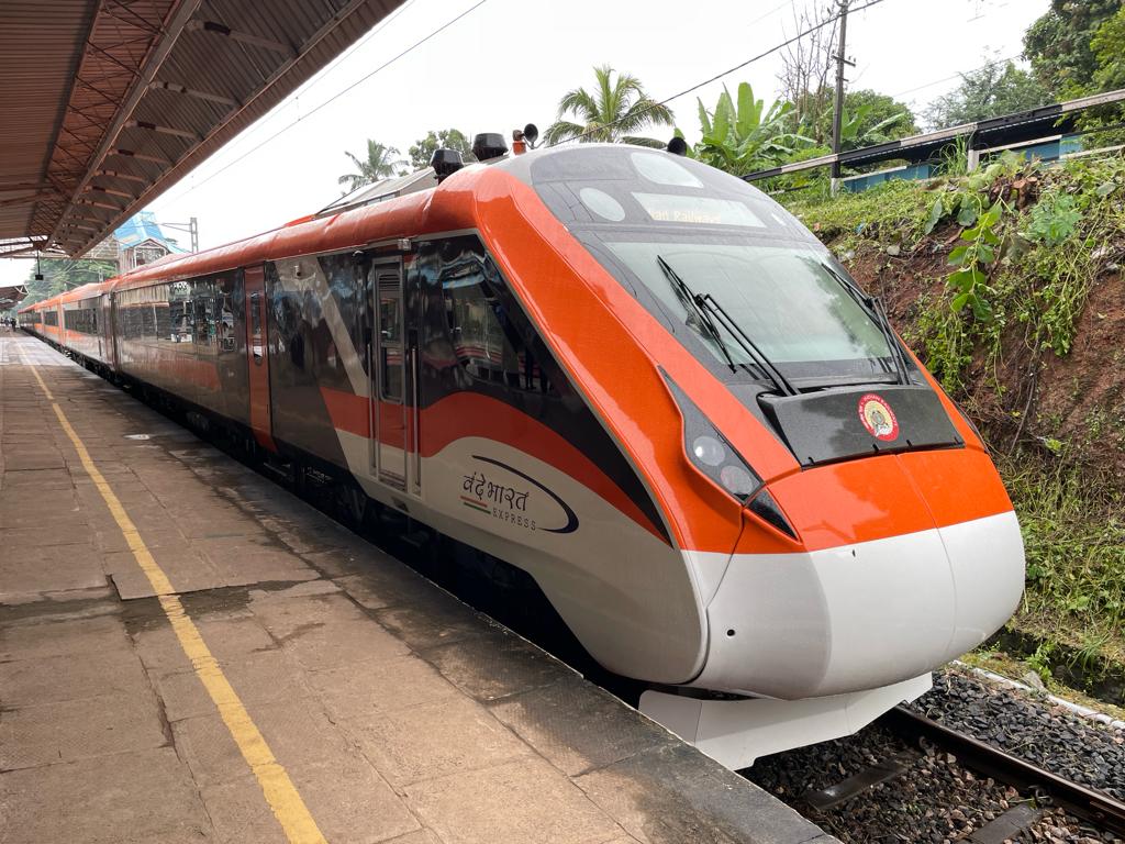 Ahmedabad – Mumbai 1st and 2nd Vande Bharat Superfast Express trains; What’s different, what’s same in them ?