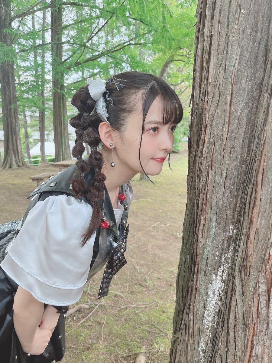 natsunomizu's tweet photo. 先日長野で行われた『ナガノアニエラフェスタ2023』にて上坂すみれさんの衣装を担当しました。「PROPAGANDA CITY」の時のレザーセーラーでした。
すみれちゃんの衣装はライブのテーマに沿って製作することが多い為一度きりのお披露目が多いのですが、今回こうして違う形で着ていただけて嬉しいです。 https://t.co/auPGTkk8dt