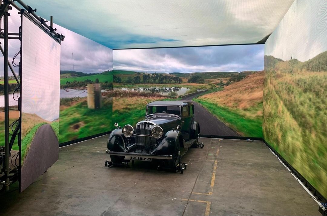drivingplatesuk's tweet photo. @drivingplatesuk is proud to supply DoP Gavin Finney BSC and Good Omens Season 2 @GoodOmensPrime #goodomens with 360 degree background driving plates used on the Virtual Production LED Volume @neilhimself @primevideo @BSCine #GoodOmens2 #virtualstudio #ledvolume #ledstage #led https://t.co/q8tJycDct7