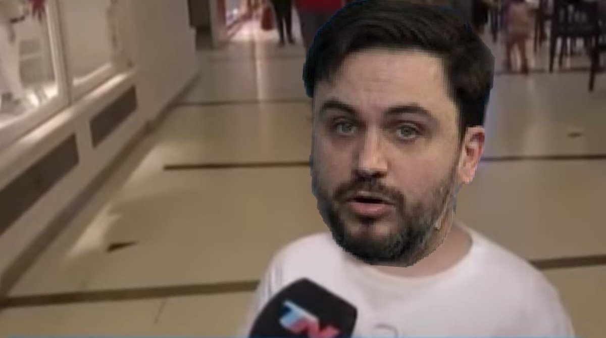 duroms's tweet image. - Cómo es tu nombre?
- Ramiro
- Contame Ramiro, festejaste la copa del mundo?
- No porque mi familia es Español