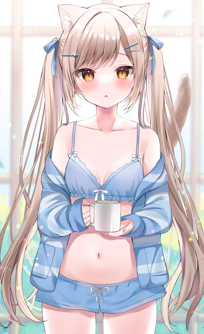 #過去に伸びた1枚を載せてまた伸びるのかチャレンジ 寝起きの猫ちゃん 