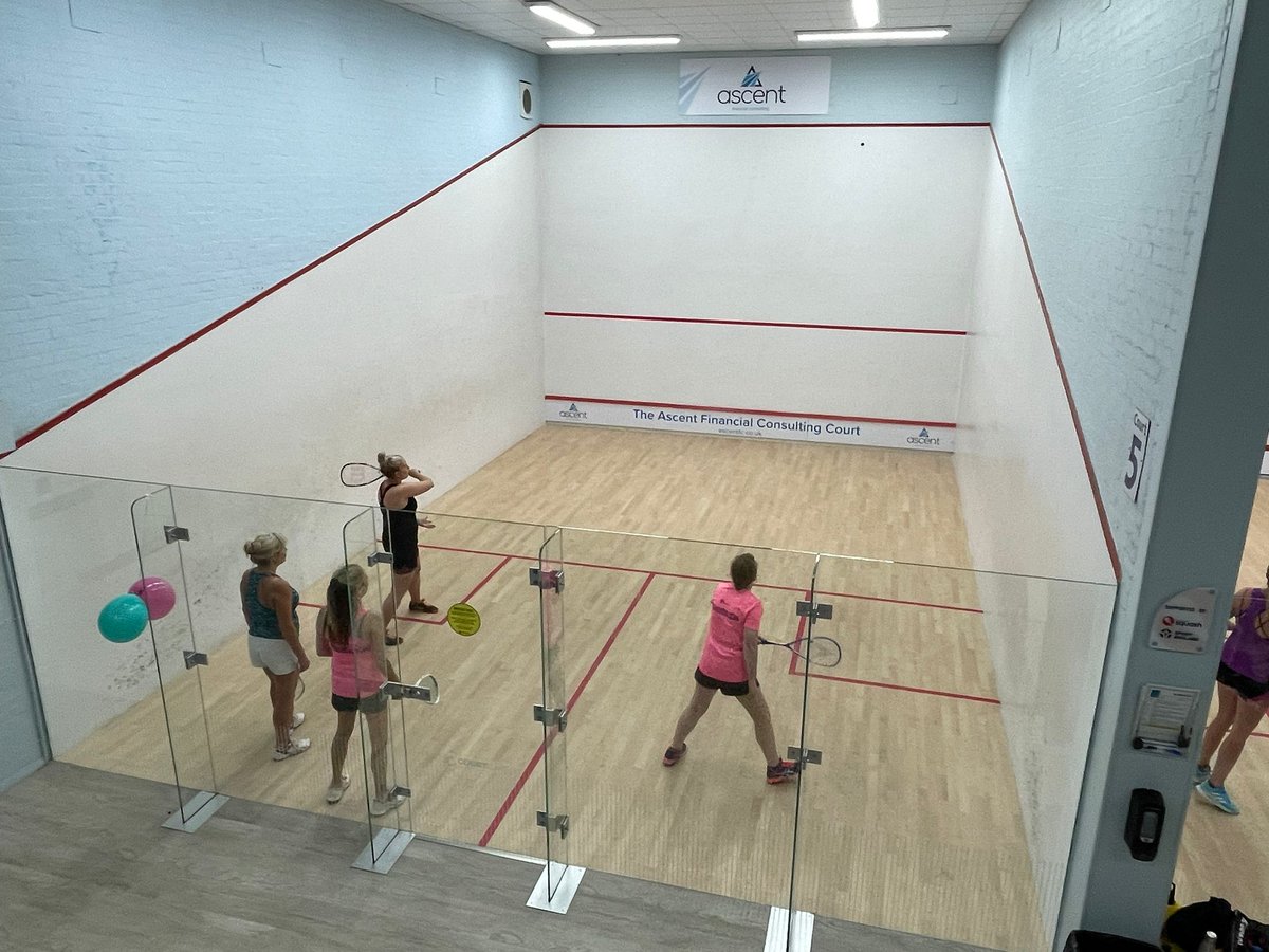 Great time celebrating Women's Squash Week at LLTSC!🥳  😋 Thanks to all the amazing females who took part and enjoyed today👏. Keep coming back! Big thanks to all who volunteered on and off court! 
#WomensSquashWeek #RallyTogether #girlpower #womeninsport #SquashGirlsCan
