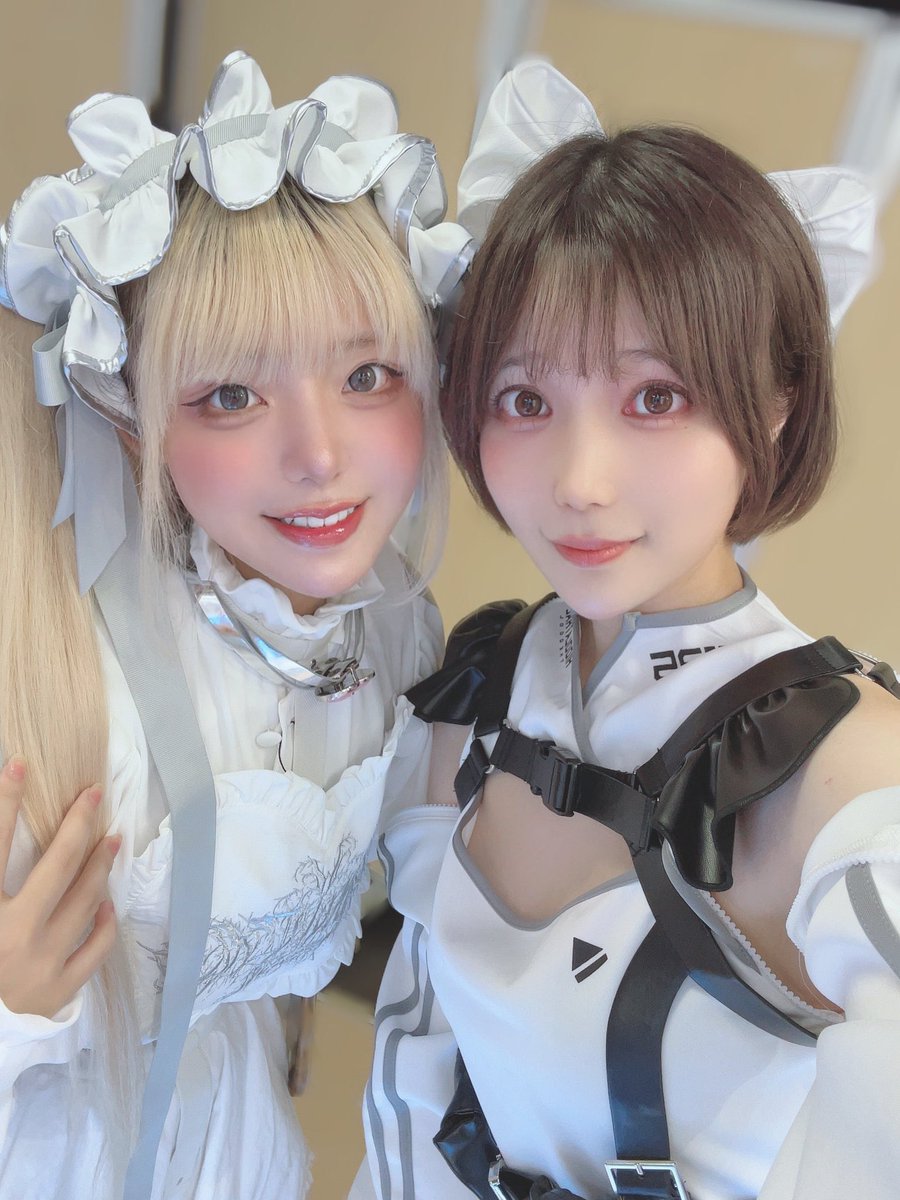 偶然たかねさんにお会いしてお写真ご一緒して頂きました🥰

可愛すぎて自分が何次元にいるのかわからなくなるのよ...あれ、もしかしてここは4次元？🌎 https://t.co/NOKvaVDT9O