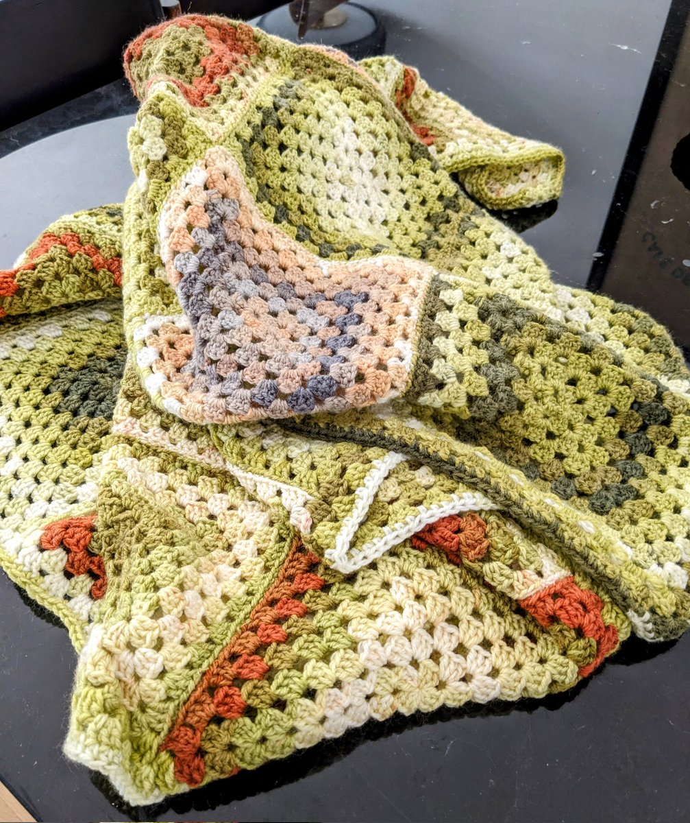 msbourland's tweet photo. When @paraxenod found out I was expecting a Little B, she told me she wanted to send us a gift. This week, a gorgeous hand-stitched blanket (&amp; beanies for the whole family!) arrived in our mail, all the way from Athens 🇩🇪🇬🇷

I hope you all feel as loved as I do today 😭💙 https://t.co/nVl1yZYQ2h
