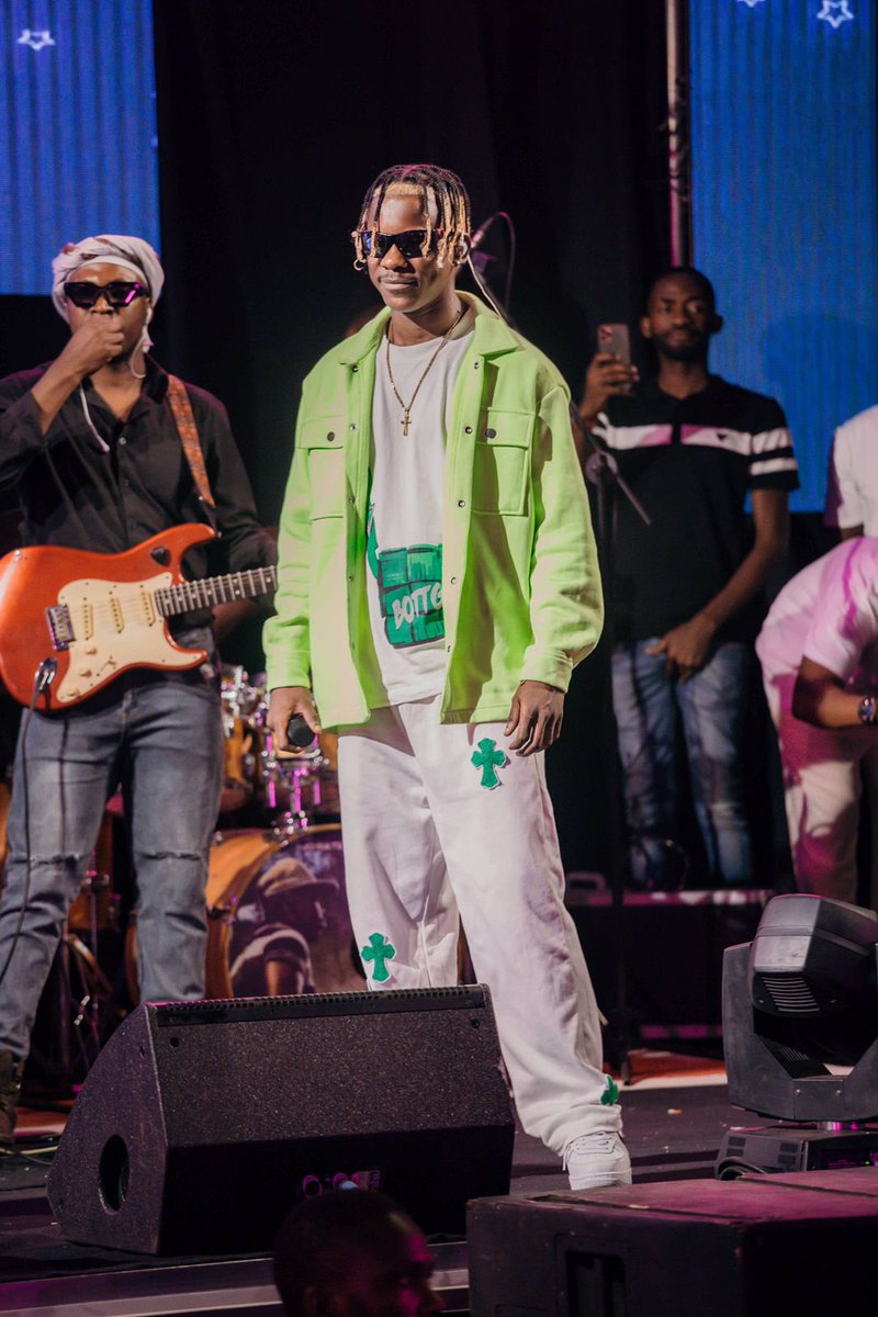 Lurhany's tweet photo. Sempre caminhando para frente e para cima…
🚨Día 29 o país aquece, teremos música e vídeo clipe novo em todas as plataformas digitais. #Lurhany #FazUmCoro 🔥🔥🔥🔥🔥 https://t.co/HmcKuX08sX