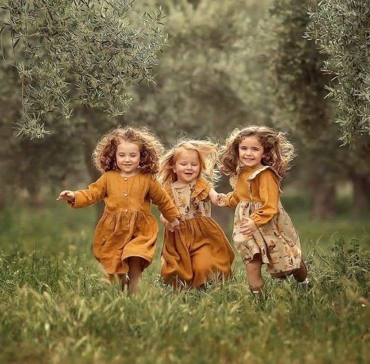 الرقي لا يحتاج إلى تعلم بل هو روح اختارت أن تكون راقية بأفعالها وتصرفاتها وسلوكها كلما كنت راقياً كلما أحتوتك القلوب واحترمتك !