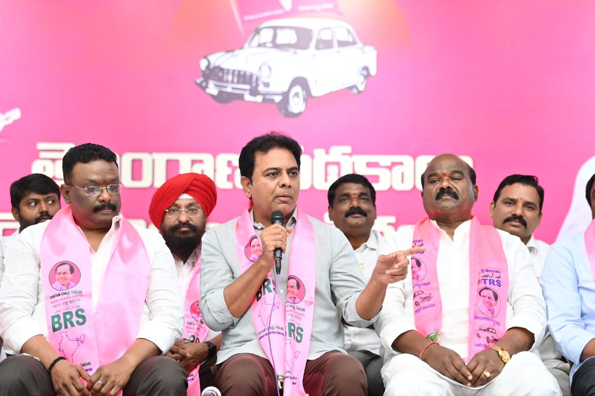 BTR_KTR's tweet image. తెలంగాణ భవన్ లో మీడియా సమావేశం నిర్వహించిన బీఆర్ఎస్ పార్టీ వర్కింగ్ ప్రెసిడెంట్, ఐటీ, పురపాలక శాఖ మంత్రి శ్రీ @KTRBRS
