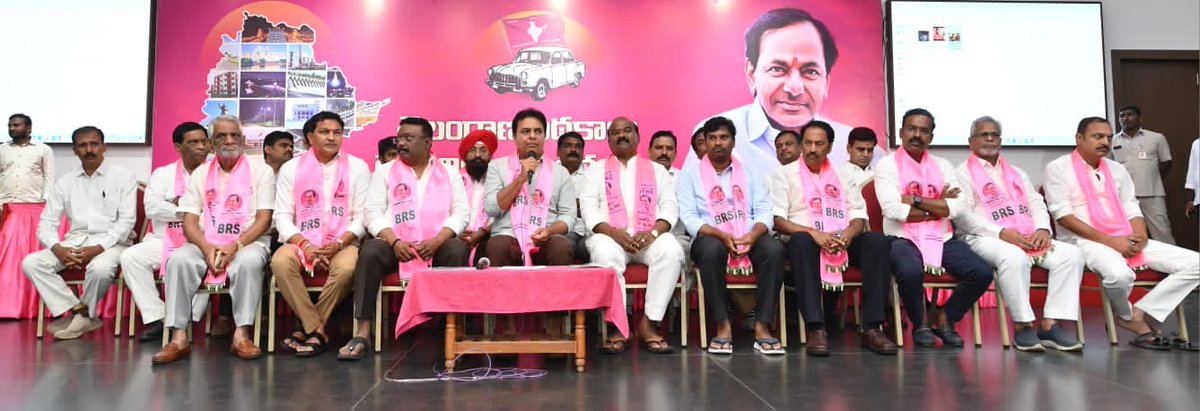 BTR_KTR's tweet image. తెలంగాణ భవన్ లో మీడియా సమావేశం నిర్వహించిన బీఆర్ఎస్ పార్టీ వర్కింగ్ ప్రెసిడెంట్, ఐటీ, పురపాలక శాఖ మంత్రి శ్రీ @KTRBRS