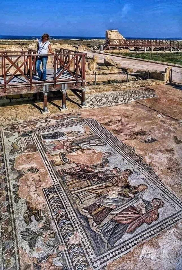 These #historicartworks are more than just decorations; they are windows into the past, preserving stories that fascinate hearts even today. #AncientMosaics #MythicalLegends #CyprusArchaeology