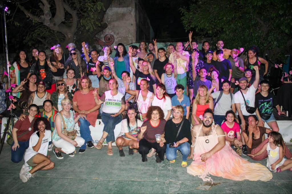 DDSIGCH's tweet photo. La noche del sábado cerró este encuentro en el Centro Cultural Alternativo. Fue una noche llena de arte, diversidad y celebración. 🌟 https://t.co/9h4DUClk4s