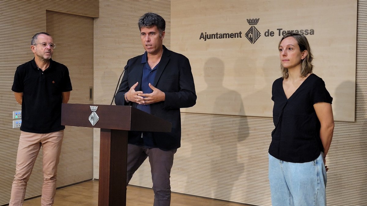 Universitat Politècnica de Catalunya (UPC) (@la_upc) on Twitter photo El regidor de l'<a href="/ajterrassa/">Ajuntament de Terrassa</a> <a href="/pepforn/">pep forn🔻</a>, el director del <a href="/CITM_UPC/">CITM UPC</a> <a href="/carlesora/">Carles Sora-Domenjó</a> i la professora <a href="/martaefe80s/">Marta Fernández</a> han presentat avui el programa del primer congrés #IndieGamesTRS.
📍 La cita: el 27 d’octubre, a #Terrassa.
ℹ️upc.edu/ca/sala-de-pre…
#videojocs #indiegame El regidor de l'<a href="/ajterrassa/">Ajuntament de Terrassa</a> <a href="/pepforn/">pep forn🔻</a>, el director del <a href="/CITM_UPC/">CITM UPC</a> <a href="/carlesora/">Carles Sora-Domenjó</a> i la professora <a href="/martaefe80s/">Marta Fernández</a> han presentat avui el programa del primer congrés #IndieGamesTRS.
📍 La cita: el 27 d’octubre, a #Terrassa.
ℹ️upc.edu/ca/sala-de-pre…
#videojocs #indiegame