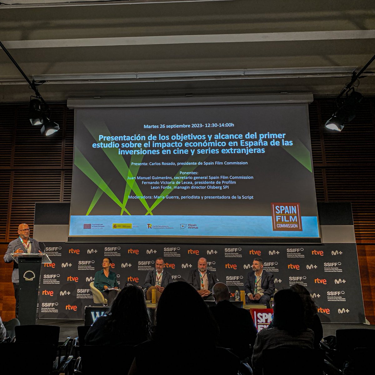 MagicFennec tweet media