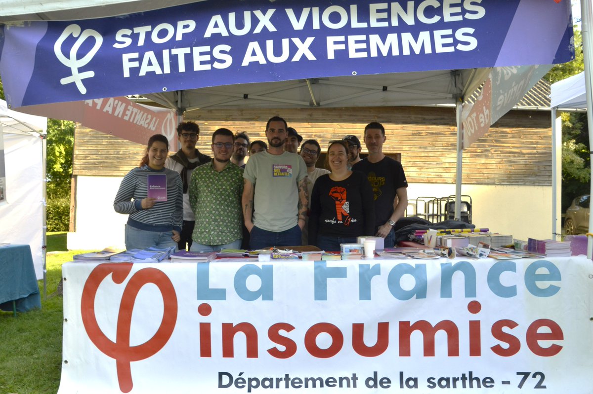 leboucher_elise's tweet photo. ✊ Une belle première édition de la Fête du Poing Levé !
☀️ Ce dimanche 24 septembre, sous un beau soleil, nous étions plus de 160 à nous réunir pour ce beau moment festif, populaire, politique et familial.
#directan #sarthe #fêtedupoinglevé #fdpl #franceinsoumise #nupes https://t.co/dc8EvCbYYo