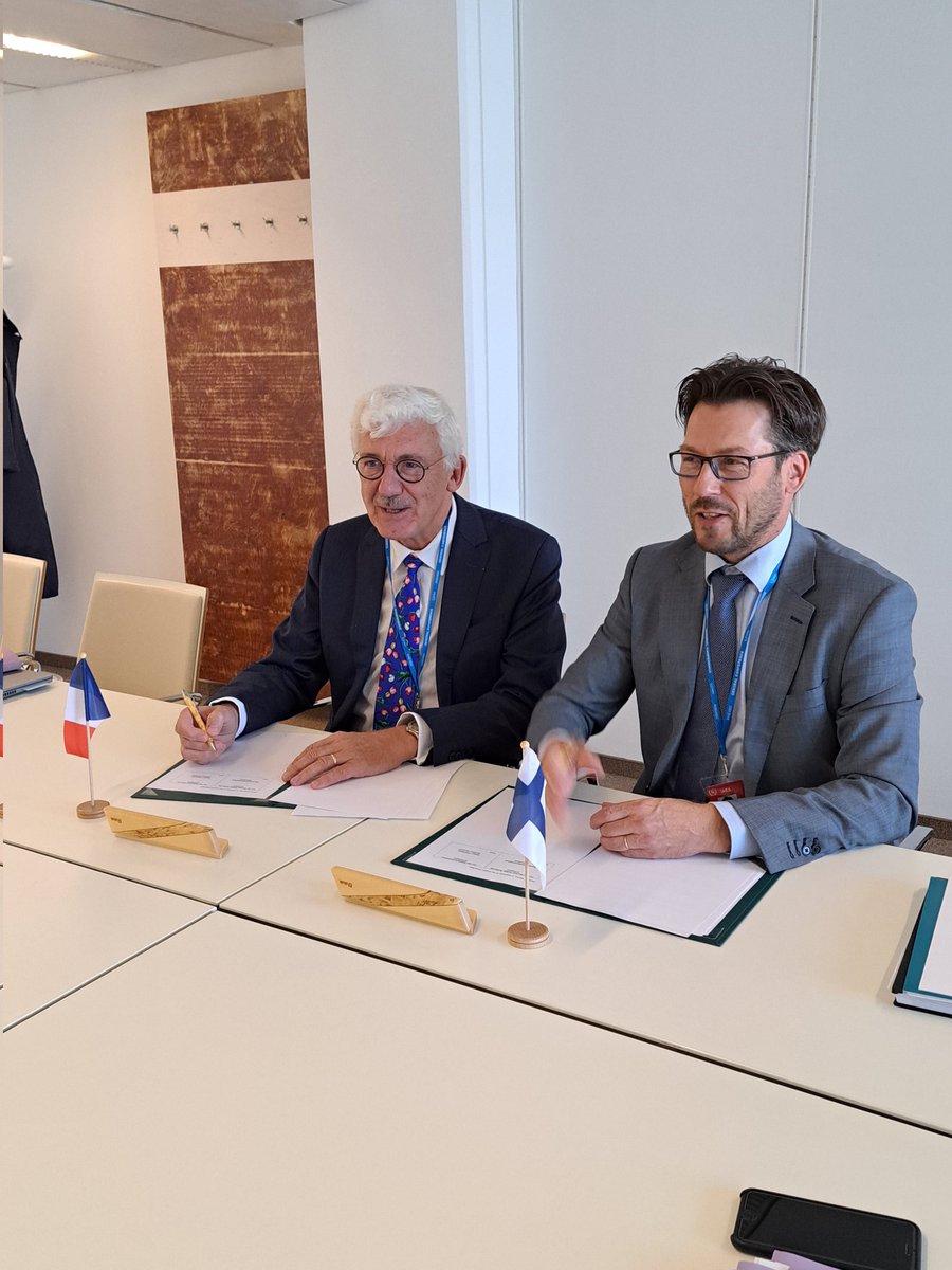 Suomi-Ranska -akselin yhteistyö on ydinalalla  tiivistä. Tänään yhteisymmärryspöytäkirjan allekirjoitus @ASN ja <a href="/STUK_FI/">STUK - Säteilyturvakeskus</a> välillä <a href="/iaeaorg/">IAEA - International Atomic Energy Agency ⚛️</a> yleiskokouksen yhyeydessä.#IAEAGC