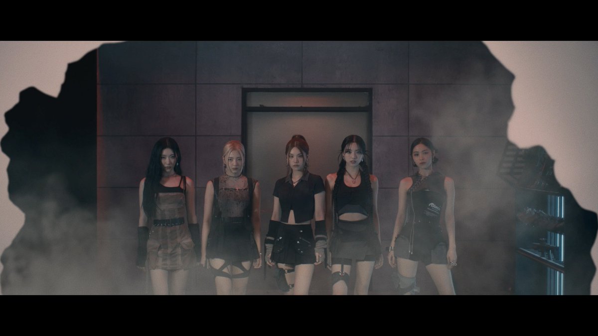 JYPEITZY_JP's tweet photo. ITZY JAPAN 1st Album『RINGO』
2023.10.18(wed) Release

「RINGO」Music Video 

🎬https://t.co/pyVwgFjGEl

#ITZY #RINGO #ITZY_RINGO https://t.co/mX7yvPnXMU