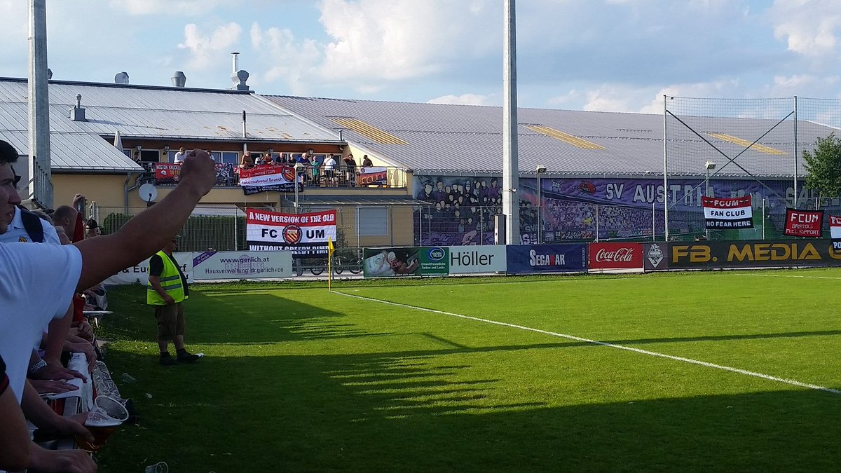 FCUnitedMcr's tweet image. We'd like to wish our good friends at @AustriaSalzburg the best of luck in their ÖFB Cup 2nd Round match against RB Salzburg tonight! 🏆

We have fond memories of their visit to Broadhurst Park in 2017 and our return visit to Salzburg in 2018

🔴⚪️⚫️ #FCUM 🤝 #SVAS 🟣⚪️🟣