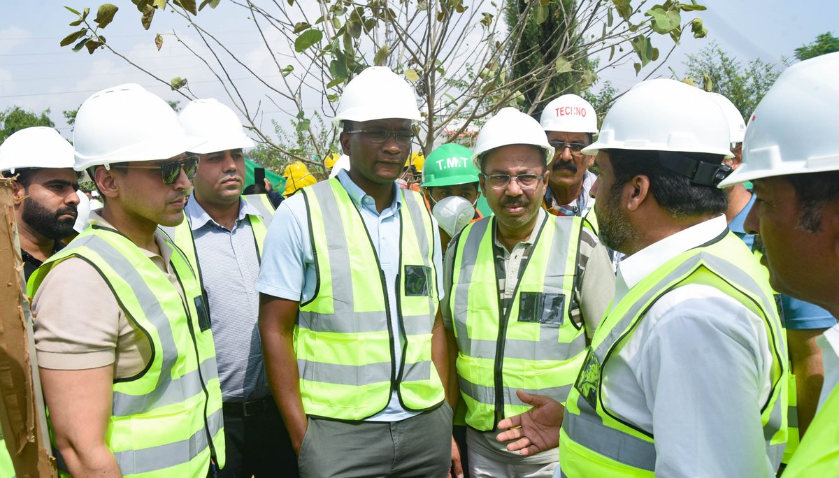 PRMSC_Official's tweet image. The World Bank Technical Team and PRMSC Staff conducted a field visit to the Village Gahi, Kalar Kahar, Chakwal to review the construction activities, and lessons learned during the engineering design.

#PRMSC #lgcd #worldbankpakistan #KallarKahar #Chakwal #punjab #Pakistan