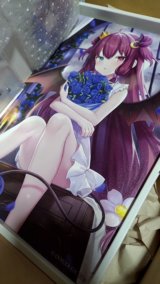 Nantonakukitae's tweet photo. ロアちゃんの誕生日グッズ届いた！
ロアちゃん元気そうで良かったよ😊
ずっと応援してます！ https://t.co/jb5mKYTSpU