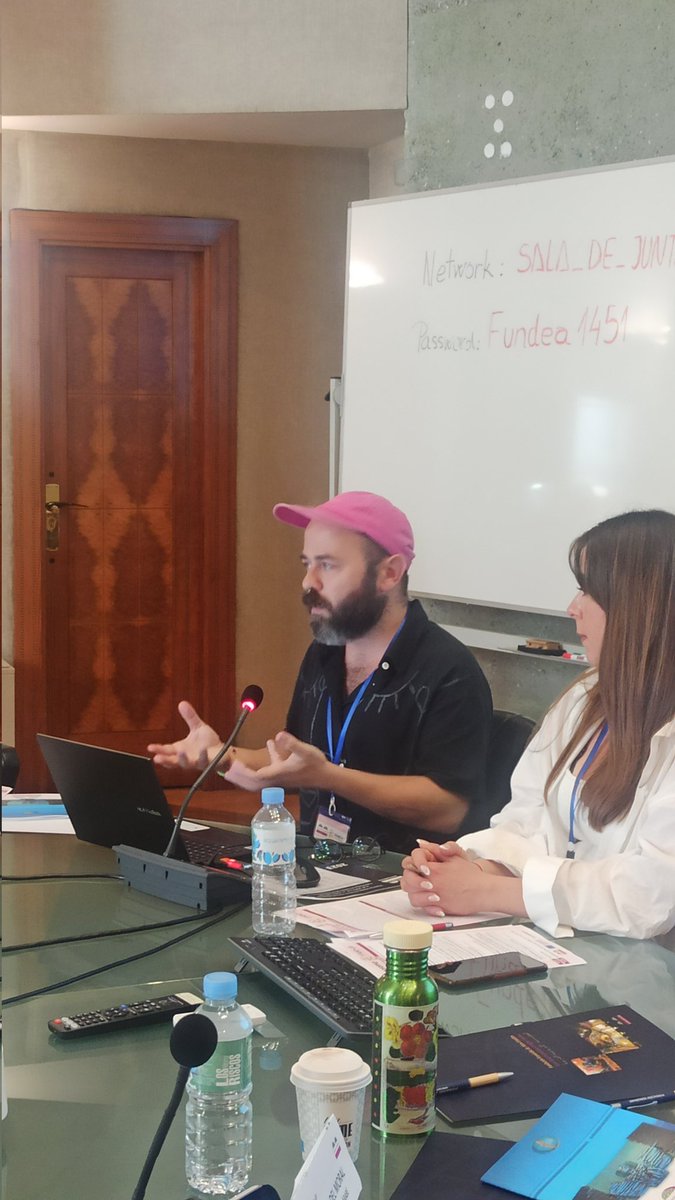 StandUpEu's tweet photo. Javier Ollero es artista y activista LGTBI+ de La Intersección, un equipo dedicado a la investigación y la estrategia digital contra el odio en redes sociales.

🩷 Podéis descubrir todas sus actividades y herramientas gratuitas en su web: https://t.co/SVauQljSYF https://t.co/NCMWYJ0vuV