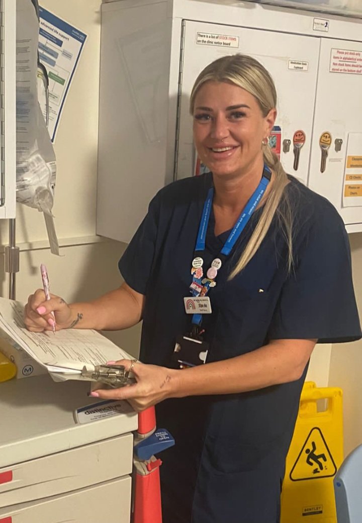 Fiona Melding π (@fionamelding) on Twitter photo Really pleased to welcome <a href="/StevieN26/">StevieRMN</a> to team Beech as our new band 6 physical health lead π€ <a href="/GMMH_NHS/">Greater Manchester Mental Health</a> <a href="/DAWNPAR48306230/">DAWN PARKER</a> <a href="/Polly_Solomon/">Paula Solomon</a> Really pleased to welcome <a href="/StevieN26/">StevieRMN</a> to team Beech as our new band 6 physical health lead π€ <a href="/GMMH_NHS/">Greater Manchester Mental Health</a> <a href="/DAWNPAR48306230/">DAWN PARKER</a> <a href="/Polly_Solomon/">Paula Solomon</a>