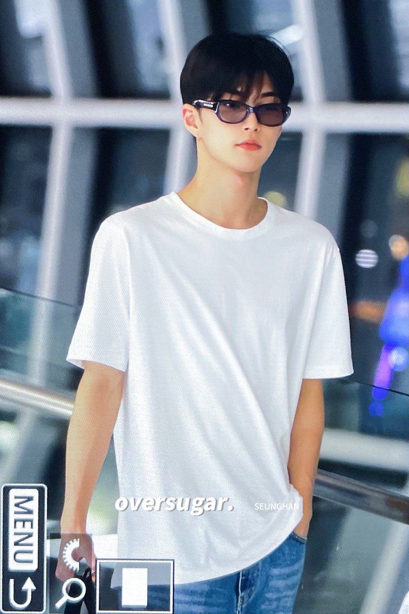 oversugar1002's tweet photo. 230926 BKK 😎 #승한 #SEUNGHAN #라이즈 #RIIZE https://t.co/Pq03l1BmS8