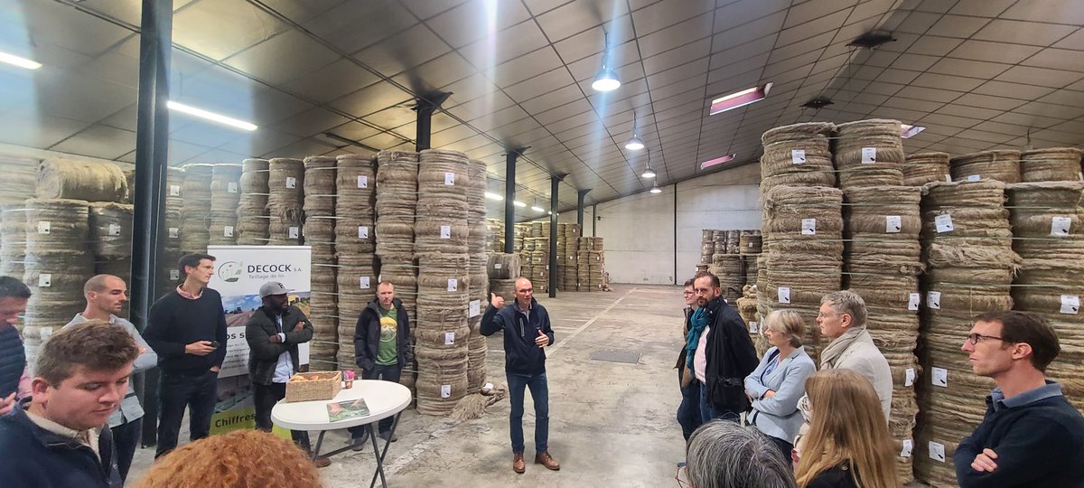 arvalispatho's tweet image. Journée pour (re)decouvrir l&apos;aval de la filière #lin. Merci au teillage Decock, à  #Safilin et @LibecoLinen pour leur accueil, la description de leur métier, les enjeux et leurs attentes mais surtout leur passion commune pour cette filière 🙂. Merci @YFlodrops 😉 @Arvalisofficiel