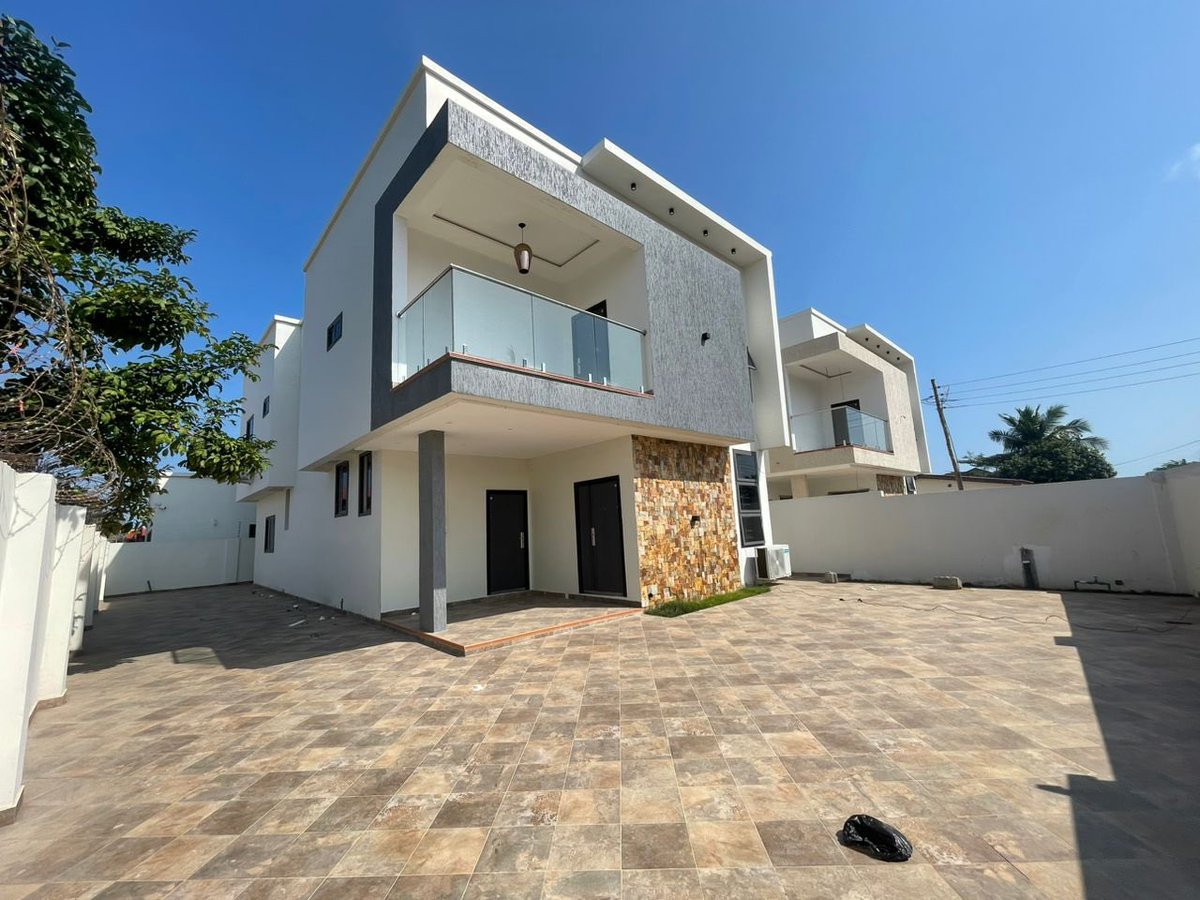 propertypluggh's tweet photo. Are you looking for an ideal storey home in a quiet neighborhood in Spintex to buy? If so,

When would you have time to take a look at them?

Please feel free to reach out to Nii Jonas at +233248047153 via call or WhatsApp to arrange a suitable date and time for a viewing. https://t.co/1P5b46pzdA