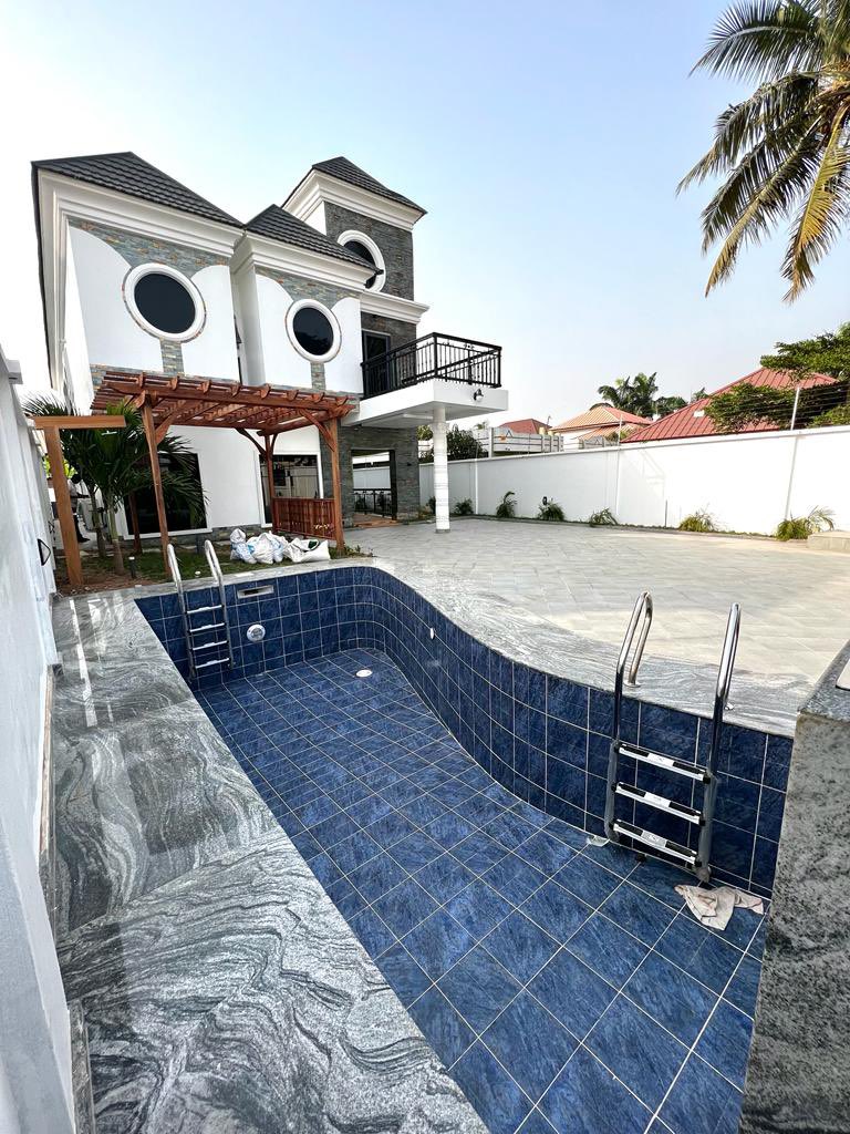 propertypluggh's tweet photo. Are you looking for an ideal storey home in a quiet neighborhood in Spintex to buy? If so,

When would you have time to take a look at them?

Please feel free to reach out to Nii Jonas at +233248047153 via call or WhatsApp to arrange a suitable date and time for a viewing. https://t.co/1P5b46pzdA