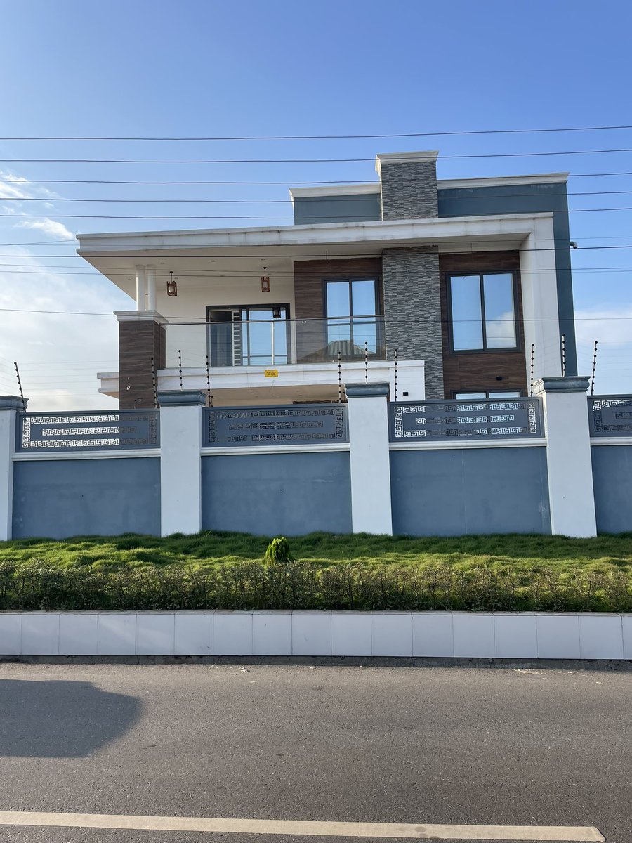 propertypluggh's tweet photo. Are you looking for an ideal storey home in a quiet neighborhood in Spintex to buy? If so,

When would you have time to take a look at them?

Please feel free to reach out to Nii Jonas at +233248047153 via call or WhatsApp to arrange a suitable date and time for a viewing. https://t.co/1P5b46pzdA