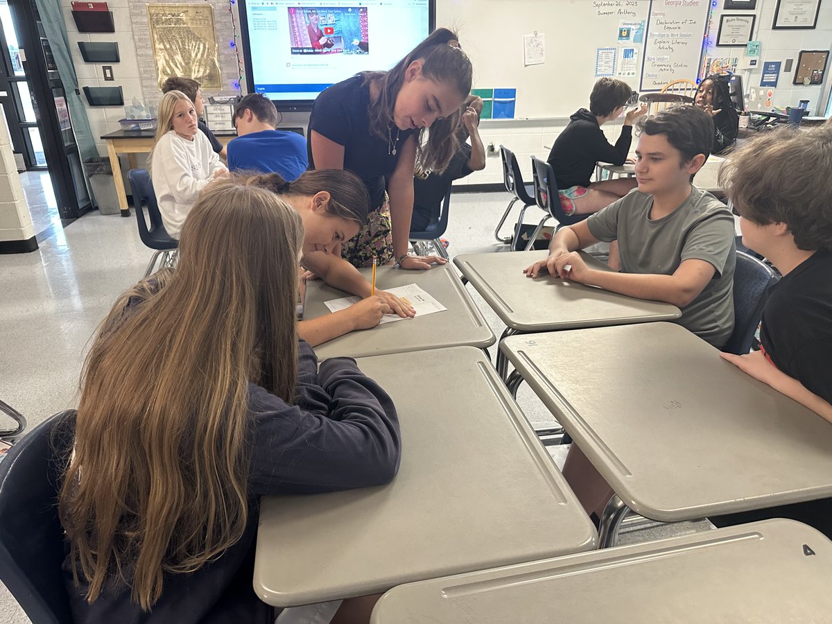 RisingStarrMS's tweet photo. 8th grade students in Mrs. Palmer’s class analyzed and interpreted some of the grievances in the Declaration of Independence. https://t.co/0wtw5N8Q22