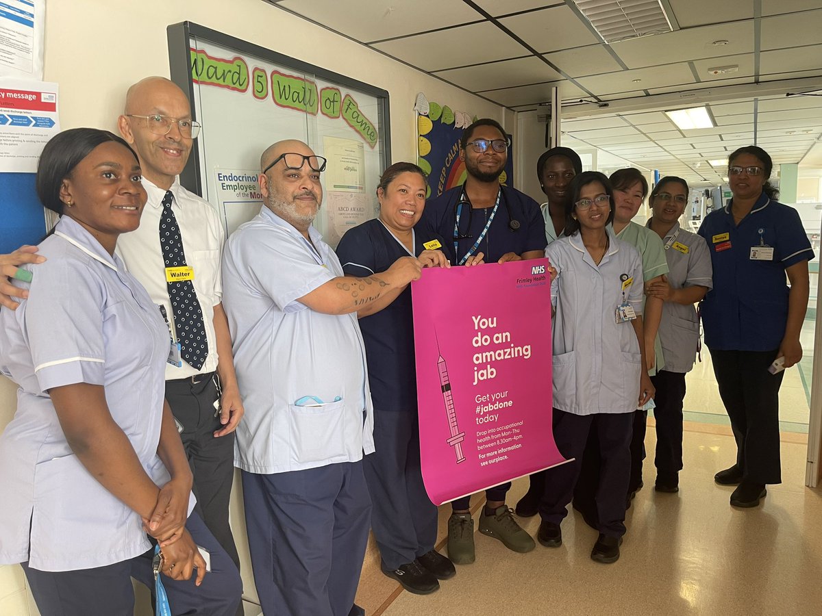 Proud of you all! 👏🏼👏🏼👏🏼 25 staff including our multidisciplinary team -nurses, doctors, TVN, PT, pharmacists, cleaners and podiatrist, received our Covid &amp;  flu boosters yesterday 💉💪🏼

#readyforwinter #cinco #vaccinated #teamdiabetesandendocrine #protectingourhealthcarestaff