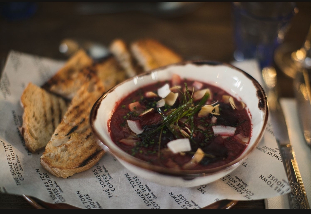 This earth &amp; hearty Beetroot, Harissa &amp; Coconut Soup is the perfect way to start a Christmas meal! 

thesomerstowncoffeehouse.co.uk/christmas

#euston #kingscross #christmas2023 #christmasmenu #christmasparty #officechristmasparty