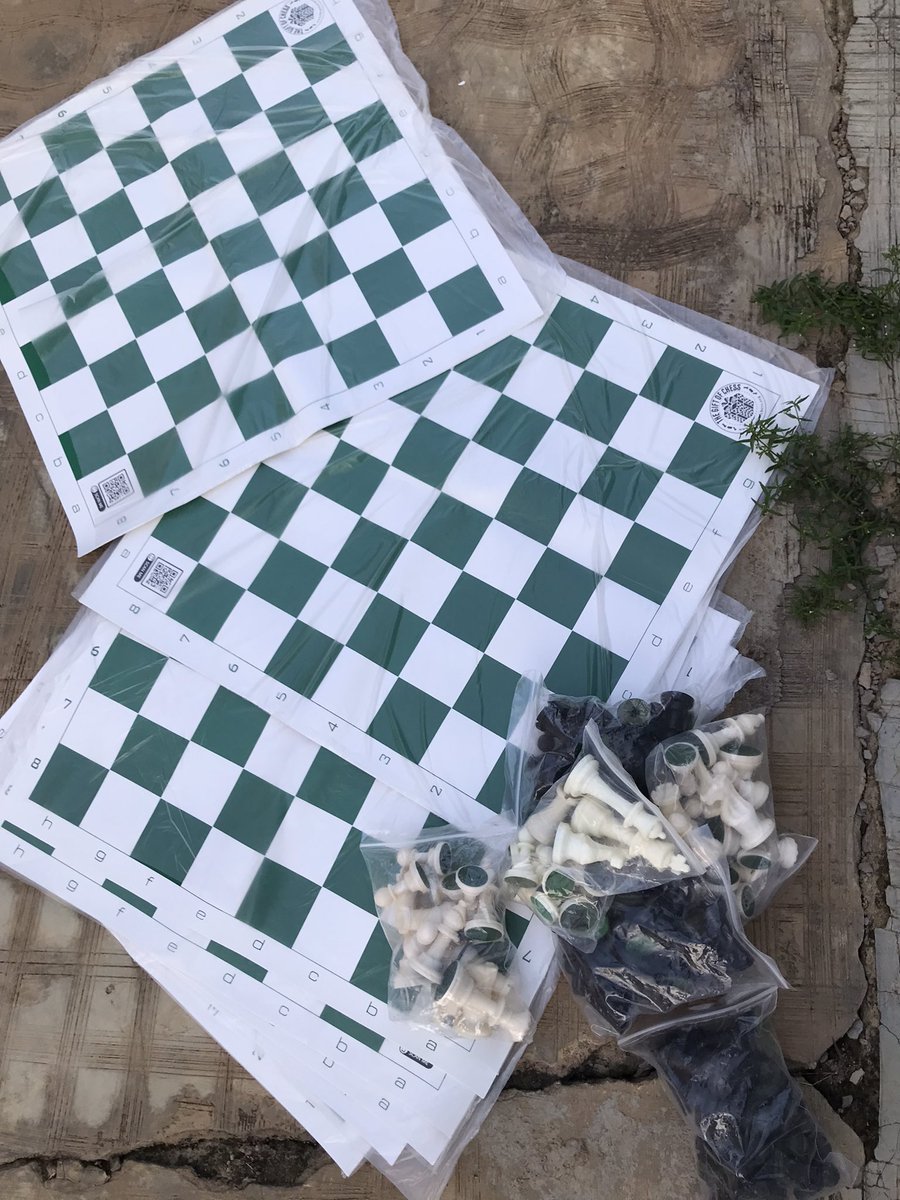 Akinscoat's tweet image. Courtesy of @thegiftofchess, I picked 7 chess sets today. Thank you for this unquantifiable gift to humanity. 

Chess, a mystery of strategy, teaches critical thinking. I aim to master it and share its benefits with my community. ♟️🧠 #ChessForChange @_zlater @Chesstoschool