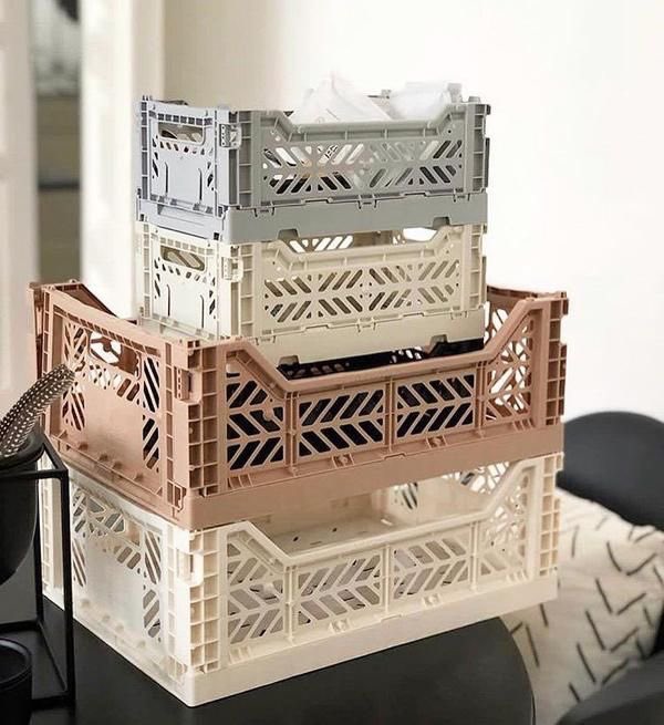 📢𝐬𝐨𝐧𝐧𝐭𝐚𝐠 𝟏𝟓 𝐮𝐡𝐫 𝐞𝐛𝐞𝐫𝐭𝐩𝐥𝐚𝐭𝐳 𝐤ö𝐥𝐧📢
ich werde aus diesen kisten den turm zu babel nachbauen damit der zorn gottes den unsäglichen verkauf für 25€ pro stück endlich beendet