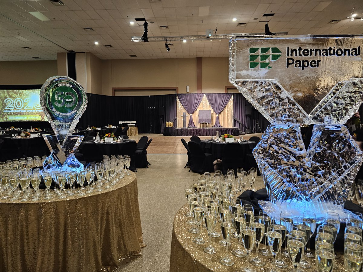 IntlPaperGR's tweet image. .@IntlPaperCo's GR team congratulates all of the employees, past and present, at our Grande Prairie Mill in Alberta, Canada on 50 years of operations!  More than 400 people attended their recent gala—a testament to the culture they have strengthened over the years! #ProudToBeIP