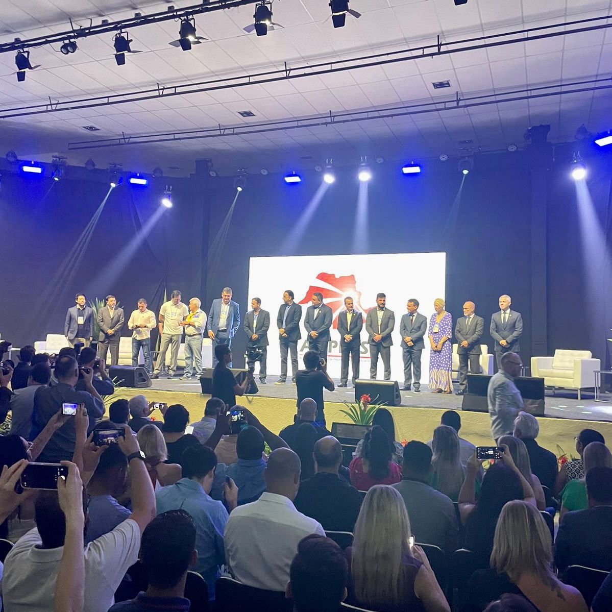 astropontes's tweet photo. Hoje (26/09), na abertura do evento da AMPPESP (Associação de Municípios de Pequeno Porte do Estado de SP), tive a oportunidade de fortalecer o diálogo entre os poderes públicos e discutir o desenvolvimento das cidades de SP.
#AMPPESP #Desenvolvimento #CidadesInteligentes https://t.co/HqaQaNQVu2