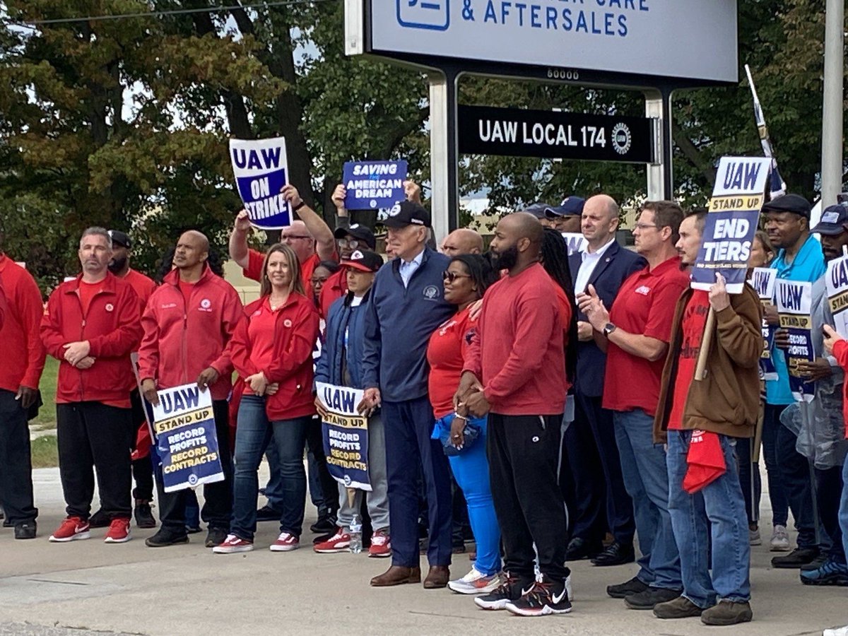 NoLieWithBTC's tweet photo. President Biden has arrived in Michigan to stand on the picket line with striking auto workers.

This is the first time in modern history a president has done this. https://t.co/jnqd5mmkRN