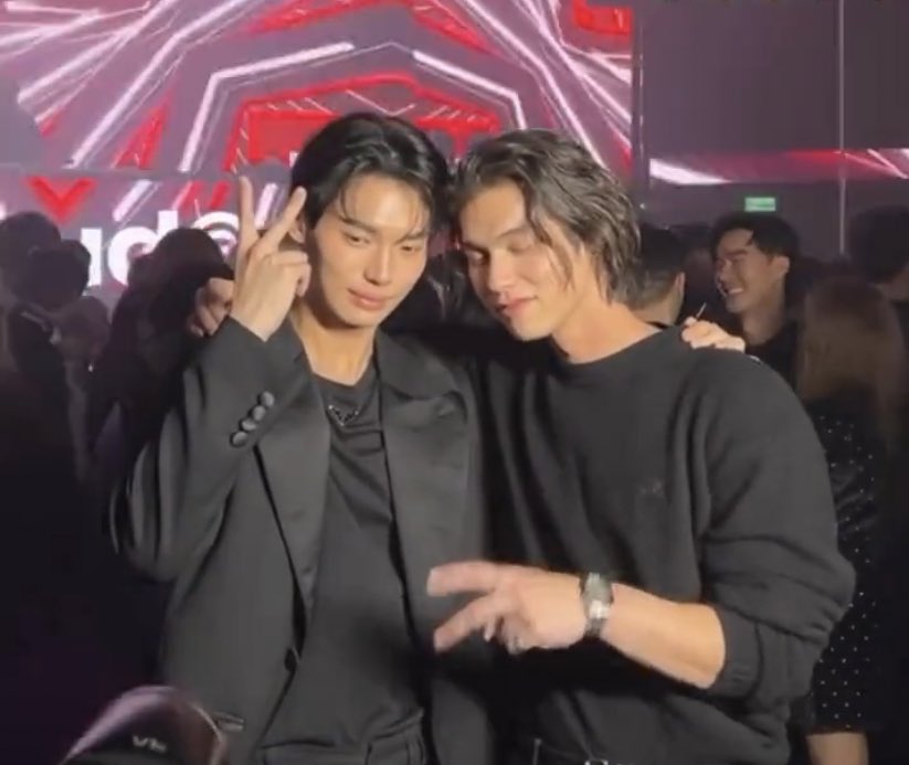 🍊꙳✿ •◡̎• จีจี้ภภ ft.โก๋1โก๋2ᨦω ✿꙳ 🍊 tweet media