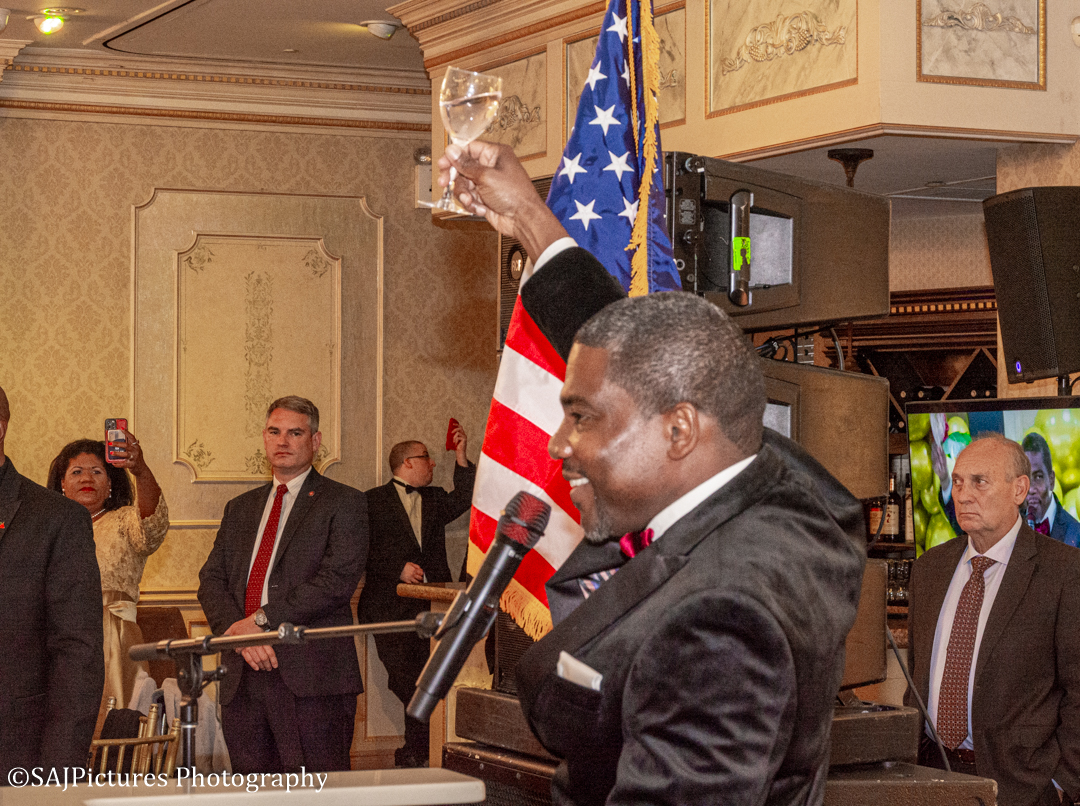 TerranceDrewSKN's tweet photo. Saint Kitts and Nevis continues celebrating its 40th anniversary of independence! Our Grand Gala in New York showcased our vibrant culture and honoured the excellence of our nationals with the Prime Minister's Diaspora Awards. #StKittsNevis #Independence40 https://t.co/7oXxzRB13L
