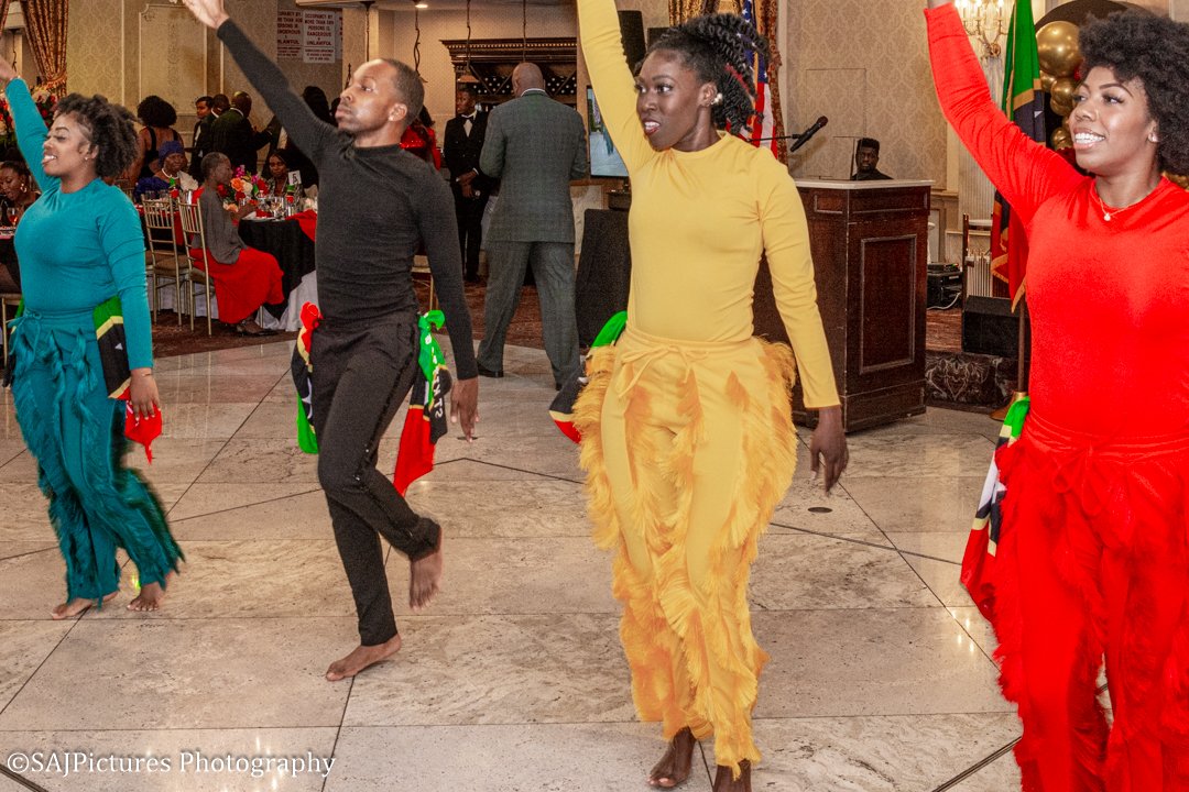TerranceDrewSKN's tweet photo. Saint Kitts and Nevis continues celebrating its 40th anniversary of independence! Our Grand Gala in New York showcased our vibrant culture and honoured the excellence of our nationals with the Prime Minister's Diaspora Awards. #StKittsNevis #Independence40 https://t.co/7oXxzRB13L