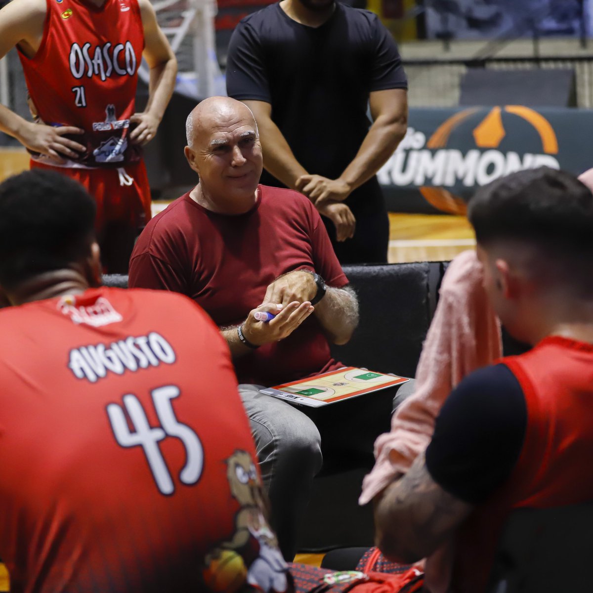 Prefeitura de Osasco - 🏀⛹🏻 QUE TAL ASSISTIR UM JOGO DE BASQUETE HOJE EM  OZ?! Hoje o time de Basquete Masculino de Osasco enfrentará o Mogi das  Cruzes, no Ginásio Geodésico. O