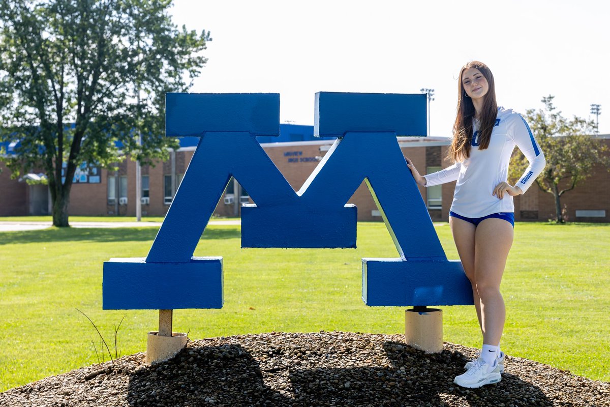 TODAYS THE DAY….

ITS SENIOR NIGHT🤩

📍HOME vs. Berea Midpark

⏰ Freshman: 4:30/ JV: 5:30/ Varsity to follow

Come support this special group of seniors💙