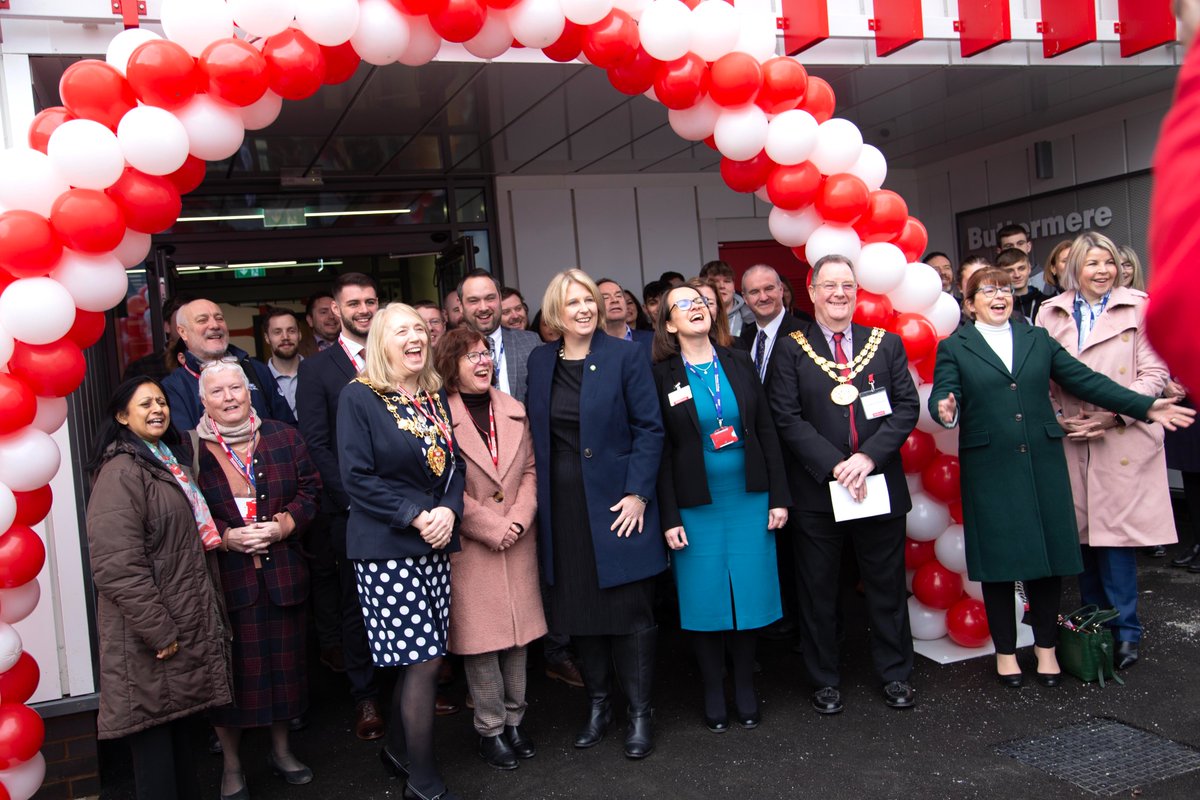 Runshaw College tweet media