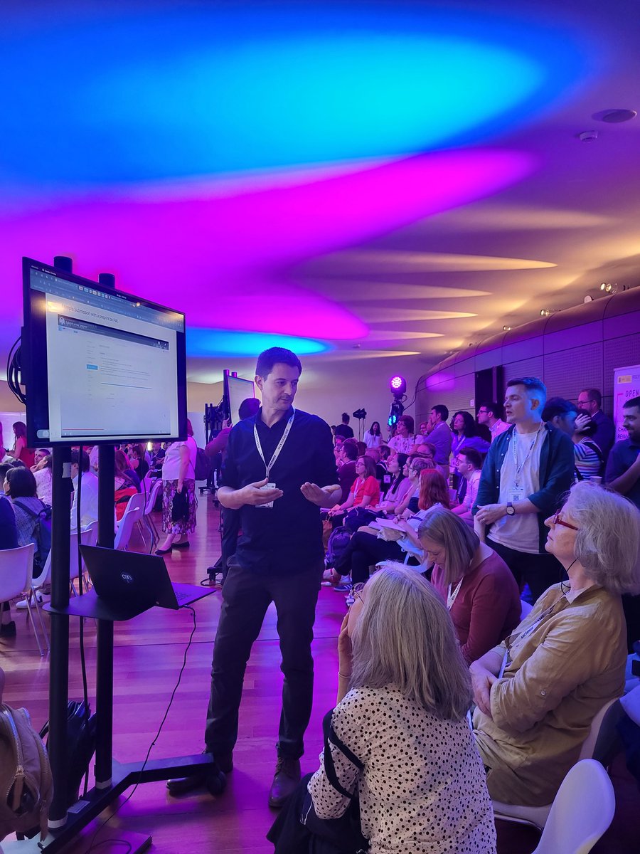 #Osfair2023 <a href="/ccsd_fr/">CCSD</a> @raphaeltournoy <a href="/episciences/">Episciences</a> présente Episciences lors d'une Demo session animée