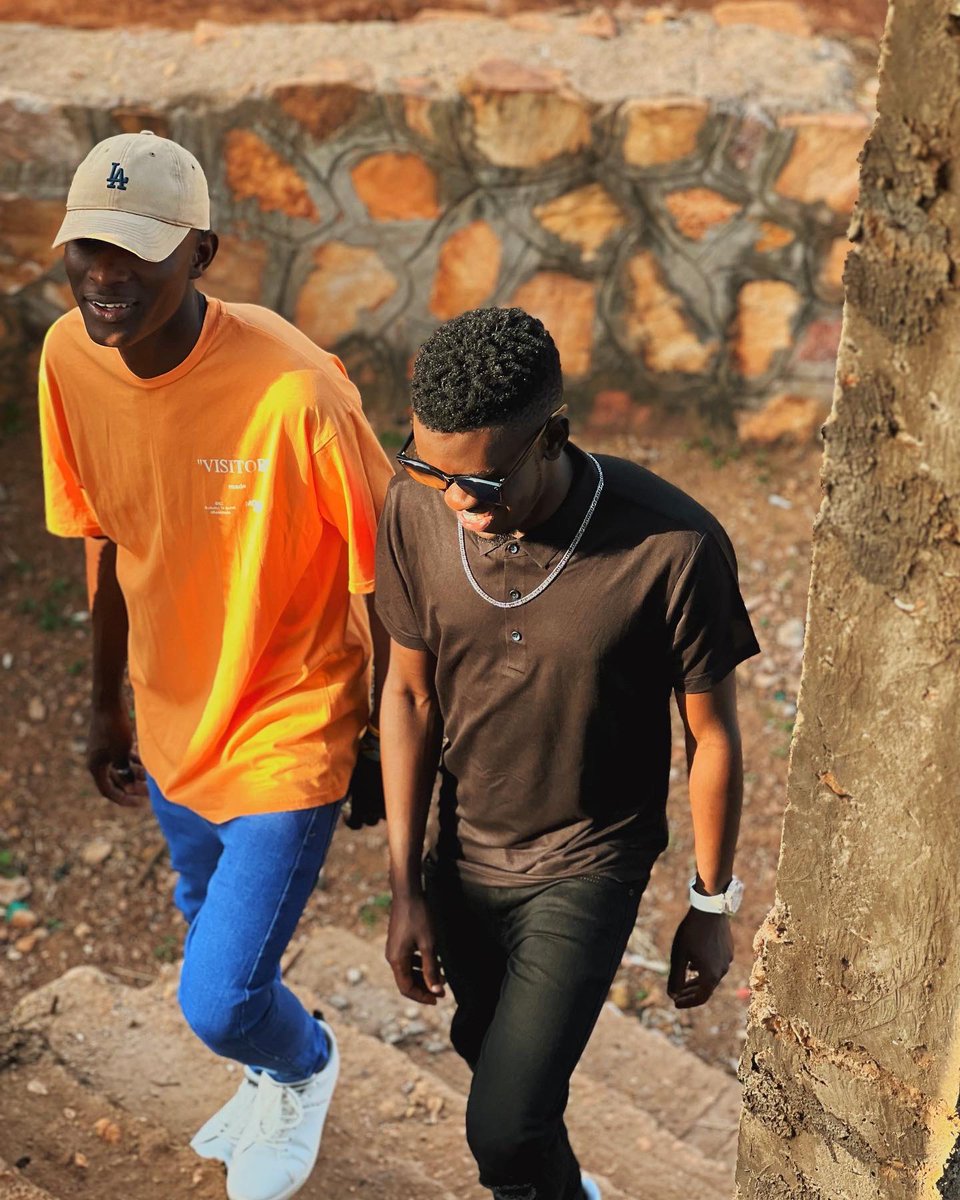 ficloveofficial's tweet photo. Brother-man 🤞🏾❤️ @kimstylesug https://t.co/nZ8p7ubHKj