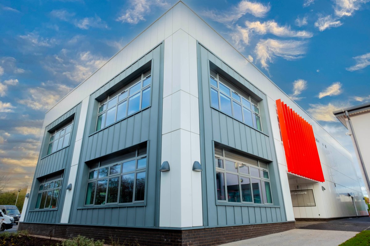 Runshaw College tweet media