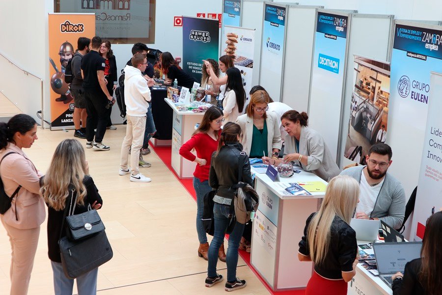 aferreraszamora's tweet image. De los videojuegos a las mega construcciones, algunos pilares del puente entre empresas y jóvenes que buscan trabajo  efe.com/castilla-y-leo… @camaradezamora @_gamezstudio  #TecoZam