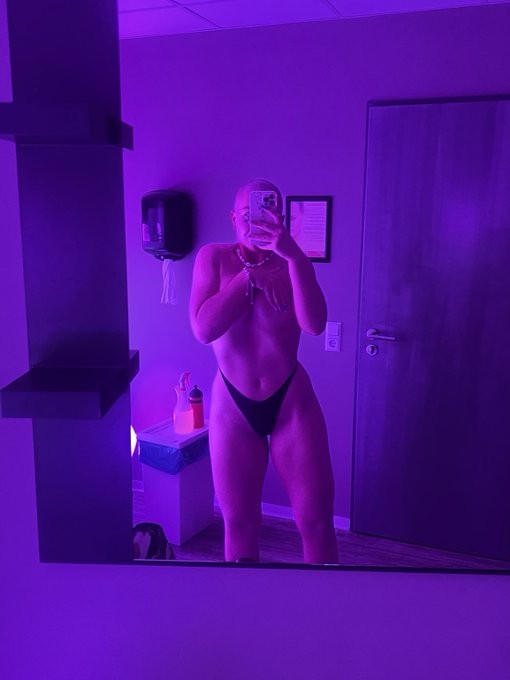 Trainierte Frauen: Ja oder Nein?💜🩷 https://t.co/MtvkbsvGdQ