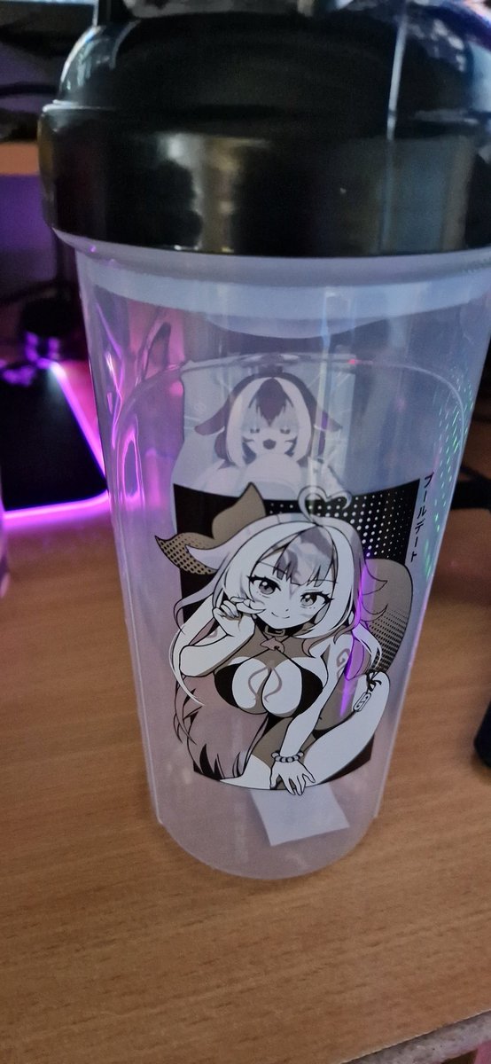ZombieGigoloVT's tweet photo. Hey there patrons!
Guess what arived! 
Gamer supps' shaker!
Including shylily's shaker!
Also Kaho Shibuya's! Quite shiny!

#ENVtuber #VtubersUprising  #UndeadVtuber https://t.co/5Y6H1pRkW4
